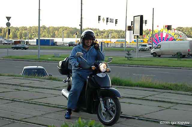 5-06-23 20'03 D7 8796